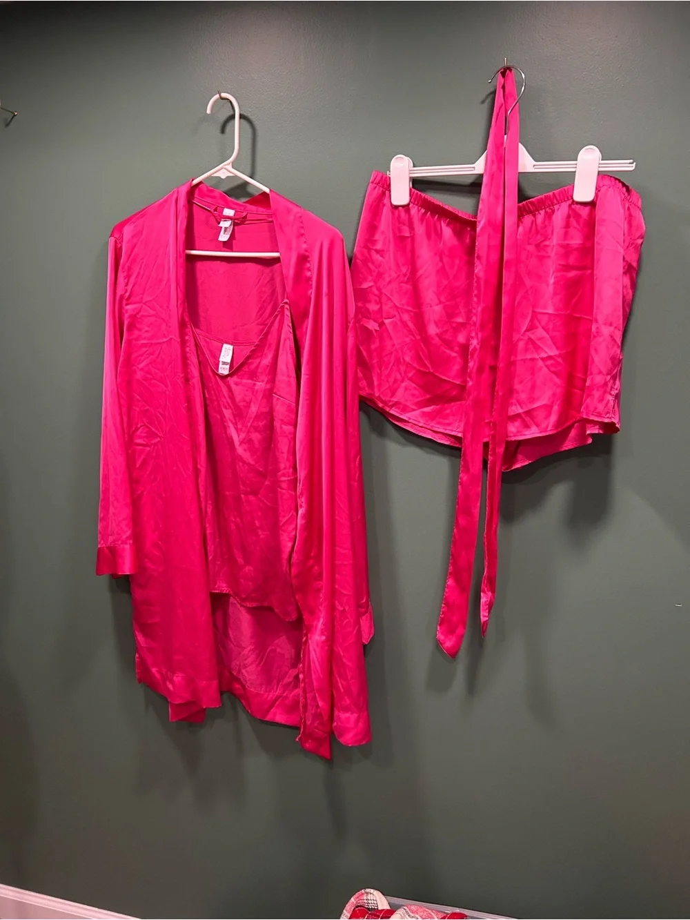 Hot Pink Silky Top, Shorts & Robe w Belt